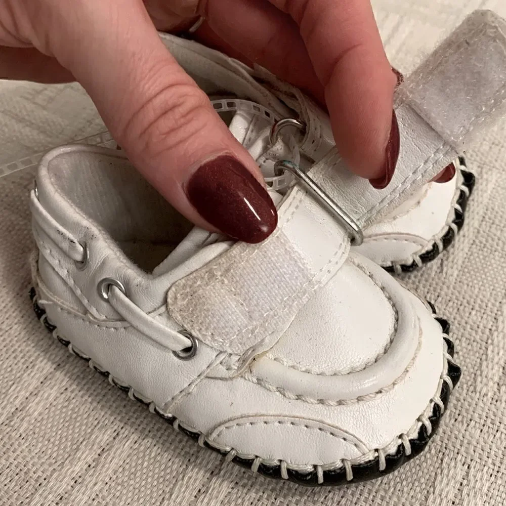 Children’s Place, White leather baby shoes